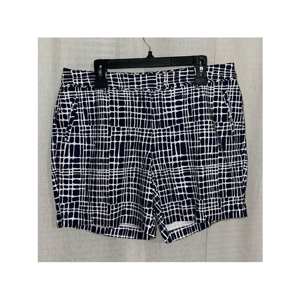 Lady Hagen 14 Navy White English Garden Cobblestone Print Short
